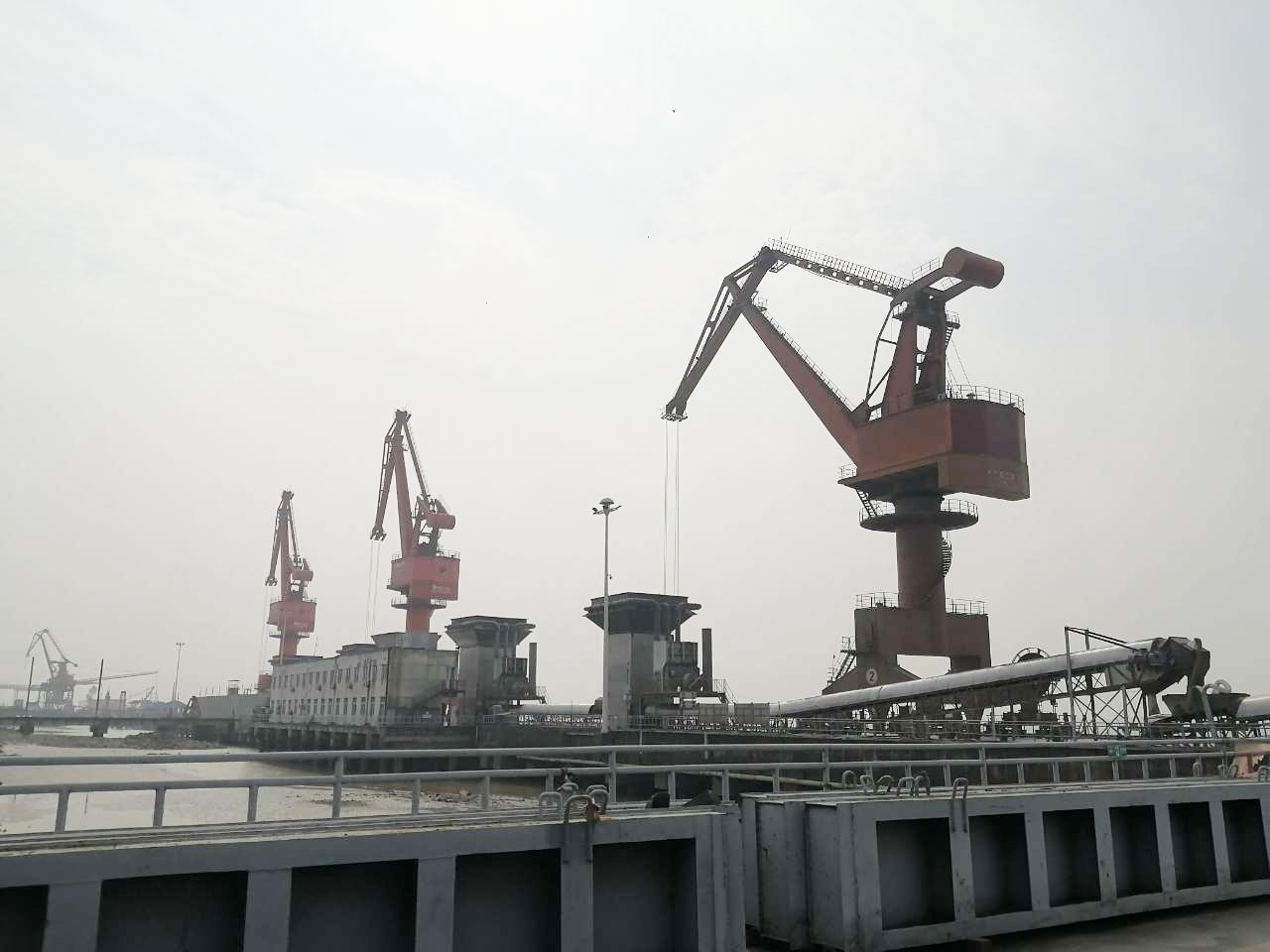 南通中集碼頭門(mén)座機(jī)力矩限制器順利驗(yàn)收！